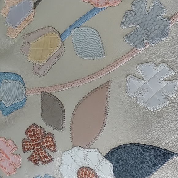 Sharif Crossbody Bag - Picture 13 of 15